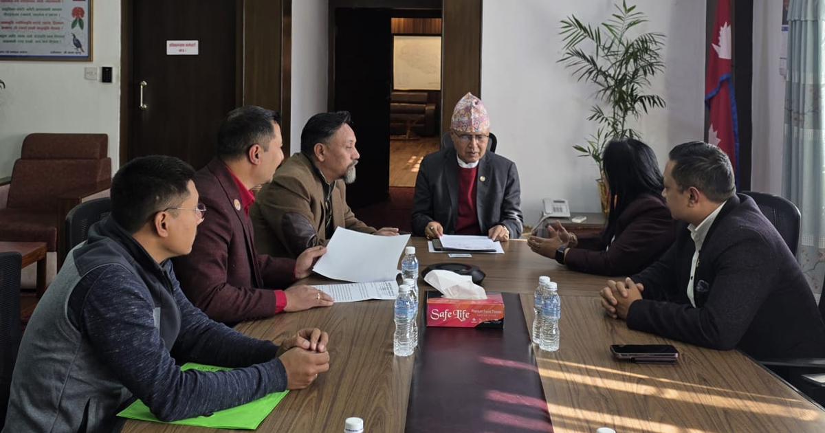 नगद कारोबारमा ५ लाखको सीमाले सुनचाँदी व्यवसायमा नकारात्मक प्रभाव पर्ने चिन्ता, अर्थमन्त्री खनाललाई सुनचाँदी व्यवसायीको ध्यानाकर्षण